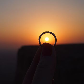 サウジアラビア 夕日 指輪.jpg
